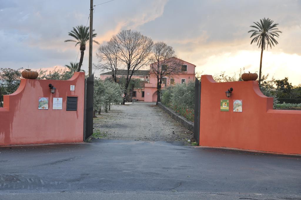Agriturismo Dell'Etna 리포스토 외부 사진